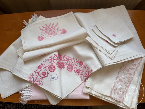 Bild 340 - Textilienkonvolut 