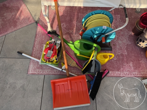 Bild 361 - Gartengeräte Konvolut