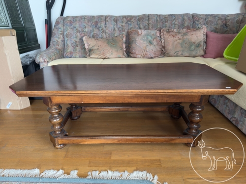012 - massiver Couchtisch