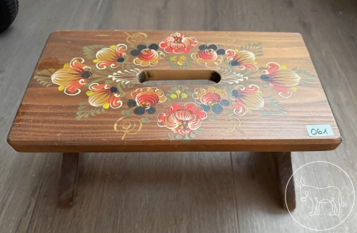 Bild 061 - Bäuerlicher Holzschemel