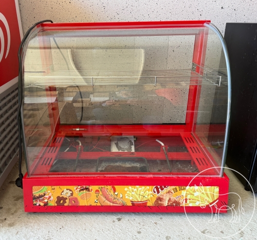 003 - Kühlvitrine rot Laurent Perrier