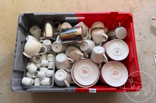 Bild 024 - Hornig Kaffeegeschirr Konvolut