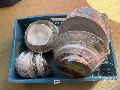 Bild 044 - Geschirr Konvolut