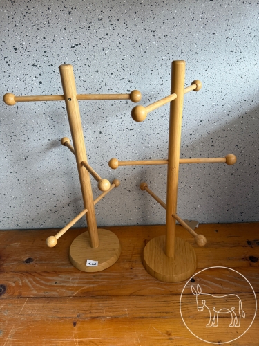 Bild 112 - 2 Brezelhalter Holz