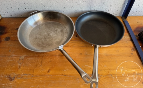 Bild 226 - 2 große Edelstahlpfannen