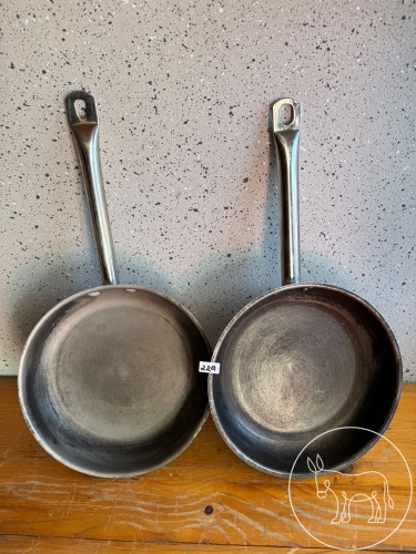 Bild 229 - 2 Edelstahlpfannen
