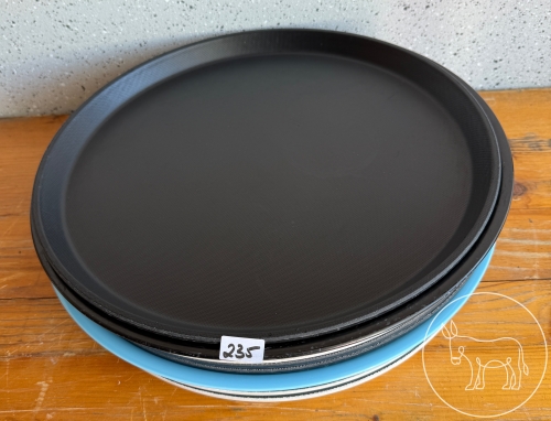 235 - 9 Stk. Getränketabletts