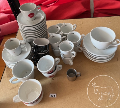 Bild 269 - Kaffeetassen und Co. Konvolut