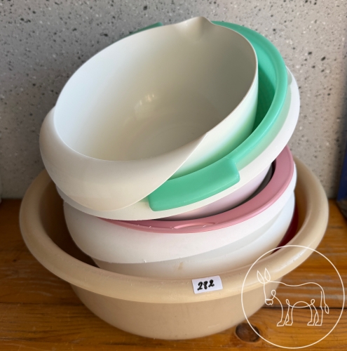 Bild 282 - Plastikschüsseln Konvolut