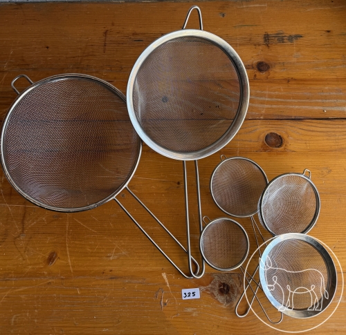 Bild 325 - Siebe Konvolut