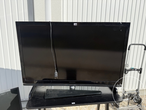 369 - Grundig Flachbildfernseher