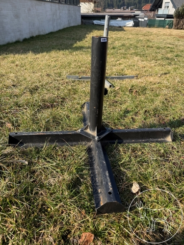 377 - Schirmständer Eisen / W.beton