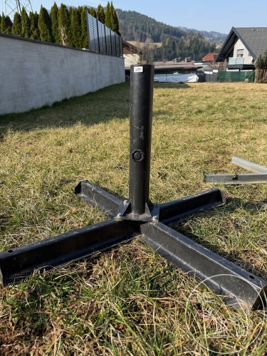 380 - Schirmständer Eisen / W.beton