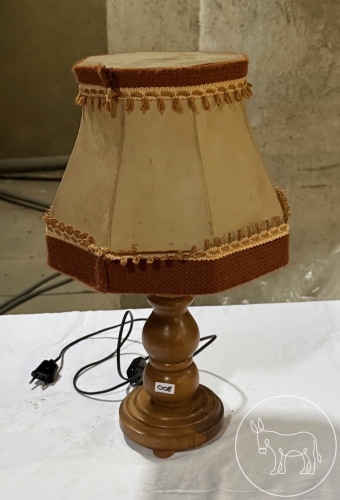 Bild 008 - Rustikale Tischlampe