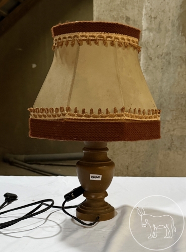 Bild 009 - Rustikale Tischlampe