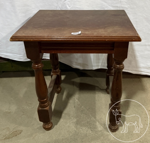 049 - kleiner Hocker