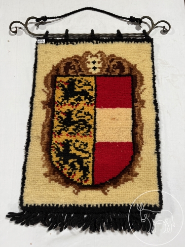 Bild 073 - Wandteppich Wappen