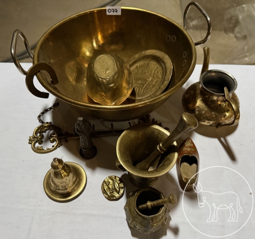 Bild 077 - Messing Konvolut