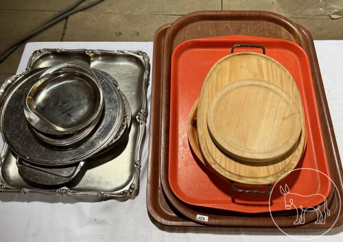 Bild 156 - Platten und Tabletts Konvolut