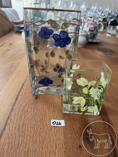 Bild 026 - 2 florale Glasvasen eckig