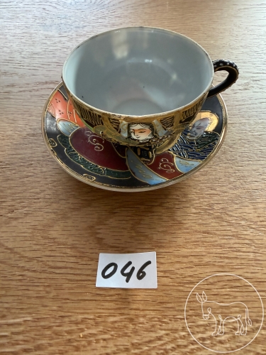 046 - antike asiatische Teetasse